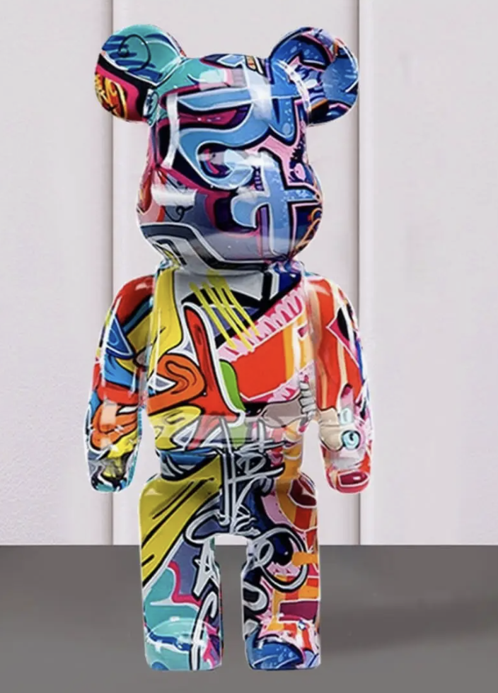 Moderny Street Art Bear Figurine